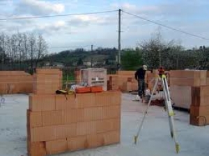 Как своими руками построить дом